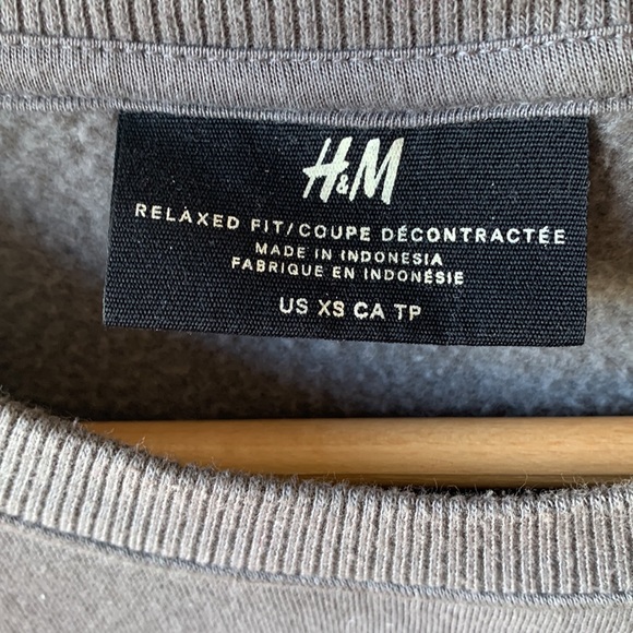 Men’s H&M sweatshirt - Picture 2 of 5